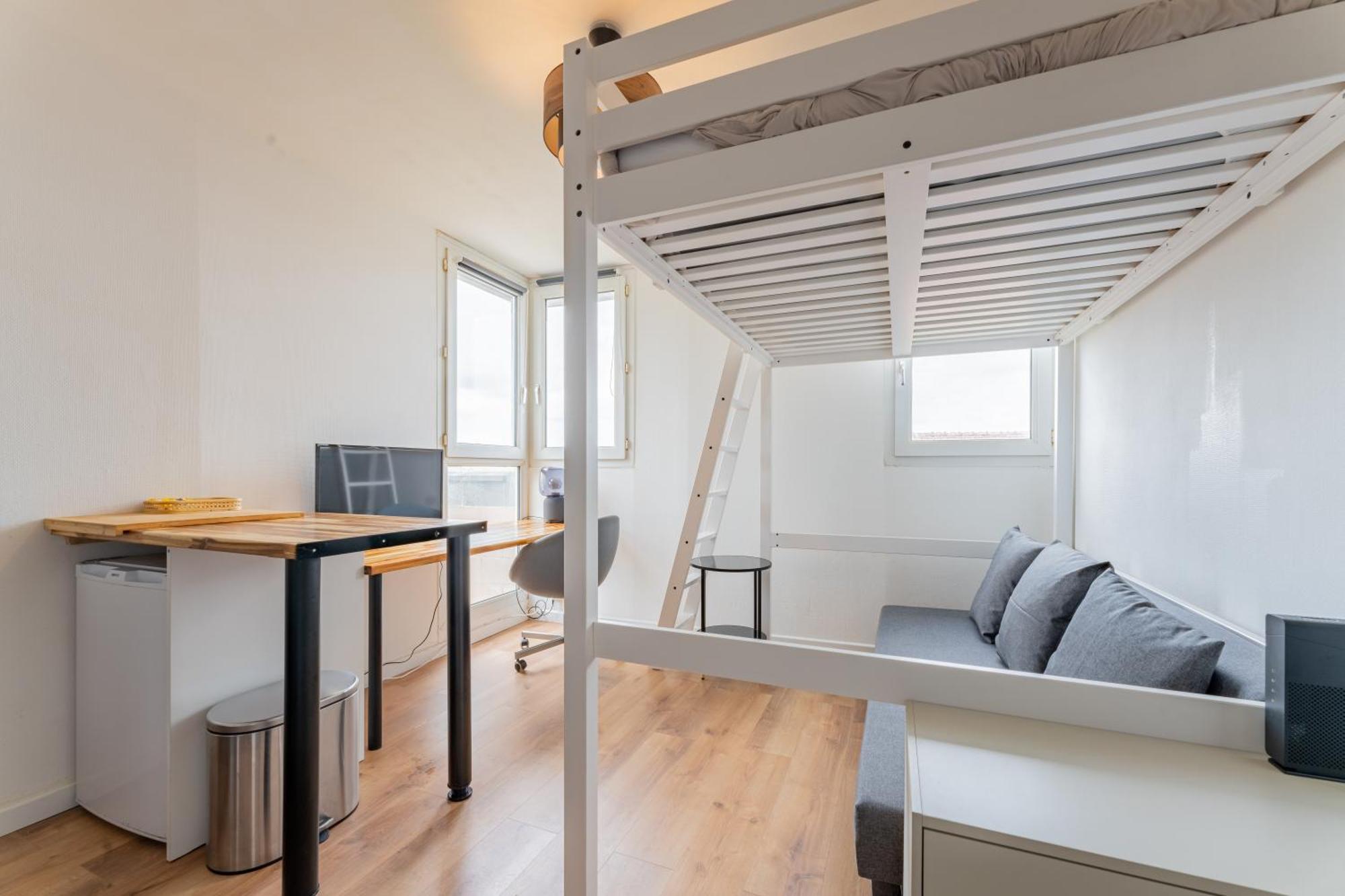 Charlemagne - Studio Confortable Avec Parking Gratuit - Quelques Pas De La Gare, Cuisine, Wifi Apartment Arras Ngoại thất bức ảnh